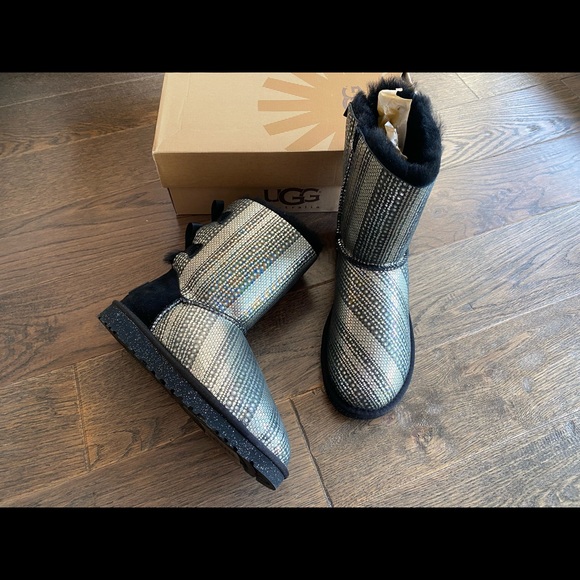 $$SOLD$$ UGG boots Bailey Bow Bling - Picture 1 of 5